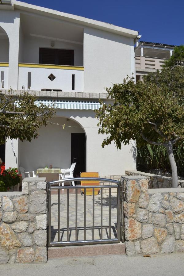 Apartments By The Sea Kustici, Pag - 6335 Zubovići Exterior foto